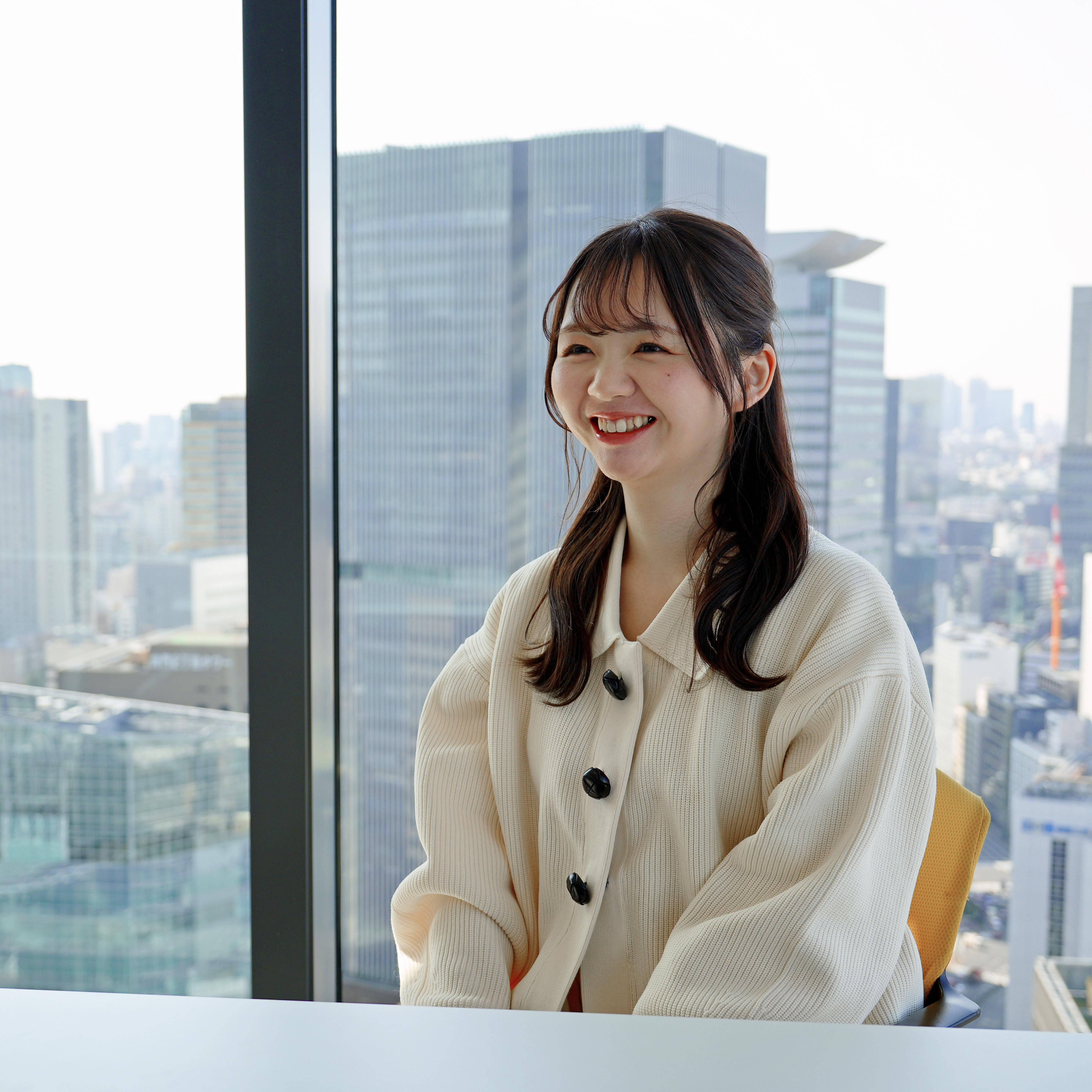 奥泉氏インタビュー写真